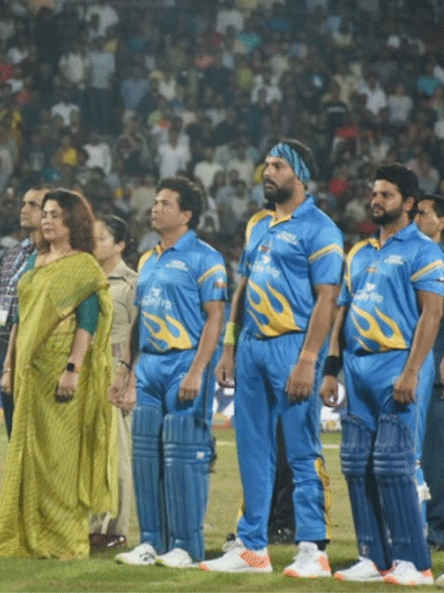 sachin tendulkar & Pushkar Singh Dhami arrived at the Rajiv Gandhi International Cricket Stadium in Dehradun to watch the ongoing Road Safety World Series. He reached the stadium and enjoyed the India Legends and England Legends match.