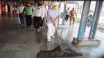 Nirankari devotees brightened railway station under mega cleanliness campaign | मेगा स्वच्छता अभियान के तहत निरंकारी भक्तो ने चमकाया रेलवे स्टेशन