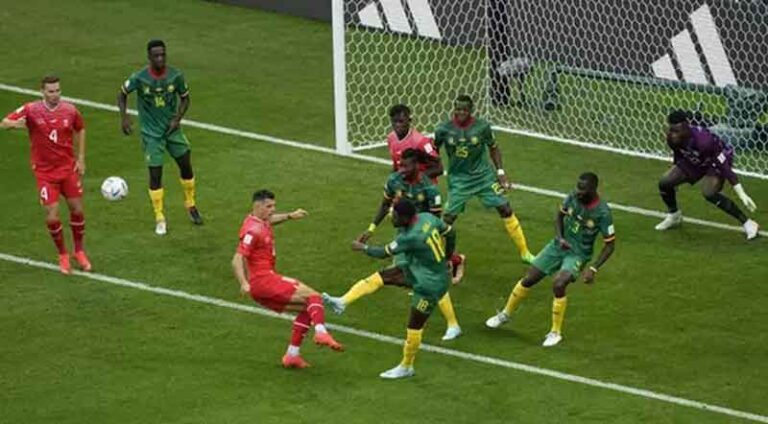 Cameroon on top at halftime in Swiss stalemate | स्विस गतिरोध में मध्यांतर के समय कैमरून शीर्ष पर