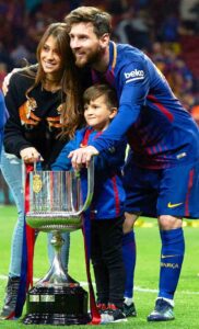 pitch as Barcelona honour special milestone 