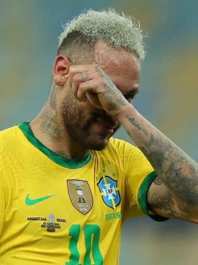 Brazil World Cup stars’s ankle injury, star’s eyes shed tears due to the injury